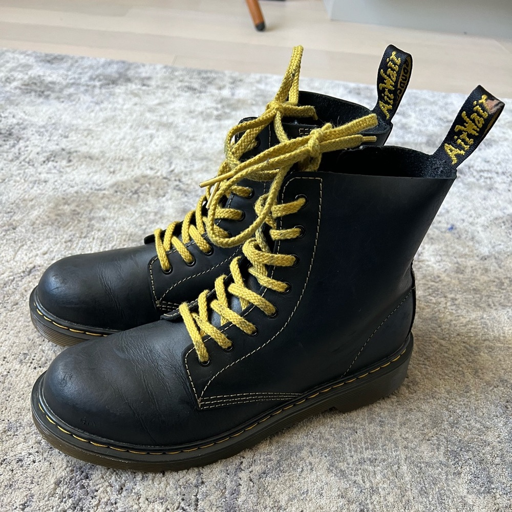 COPY - Dr. Martens boots Womens 7